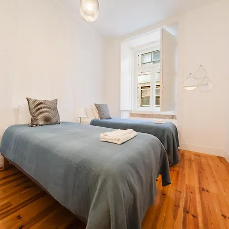 Gem 8 Guests Modern Apartman