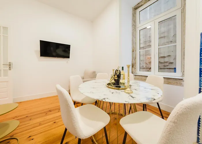 Gem 8 Guests Modern Apartman