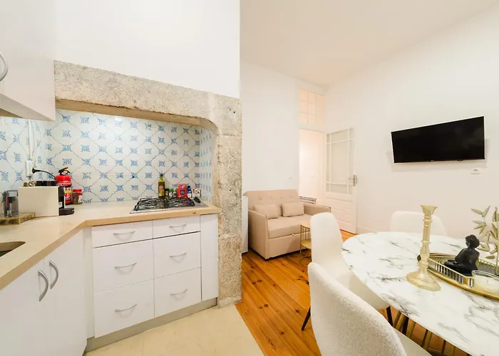 Gem 8 Guests Modern *